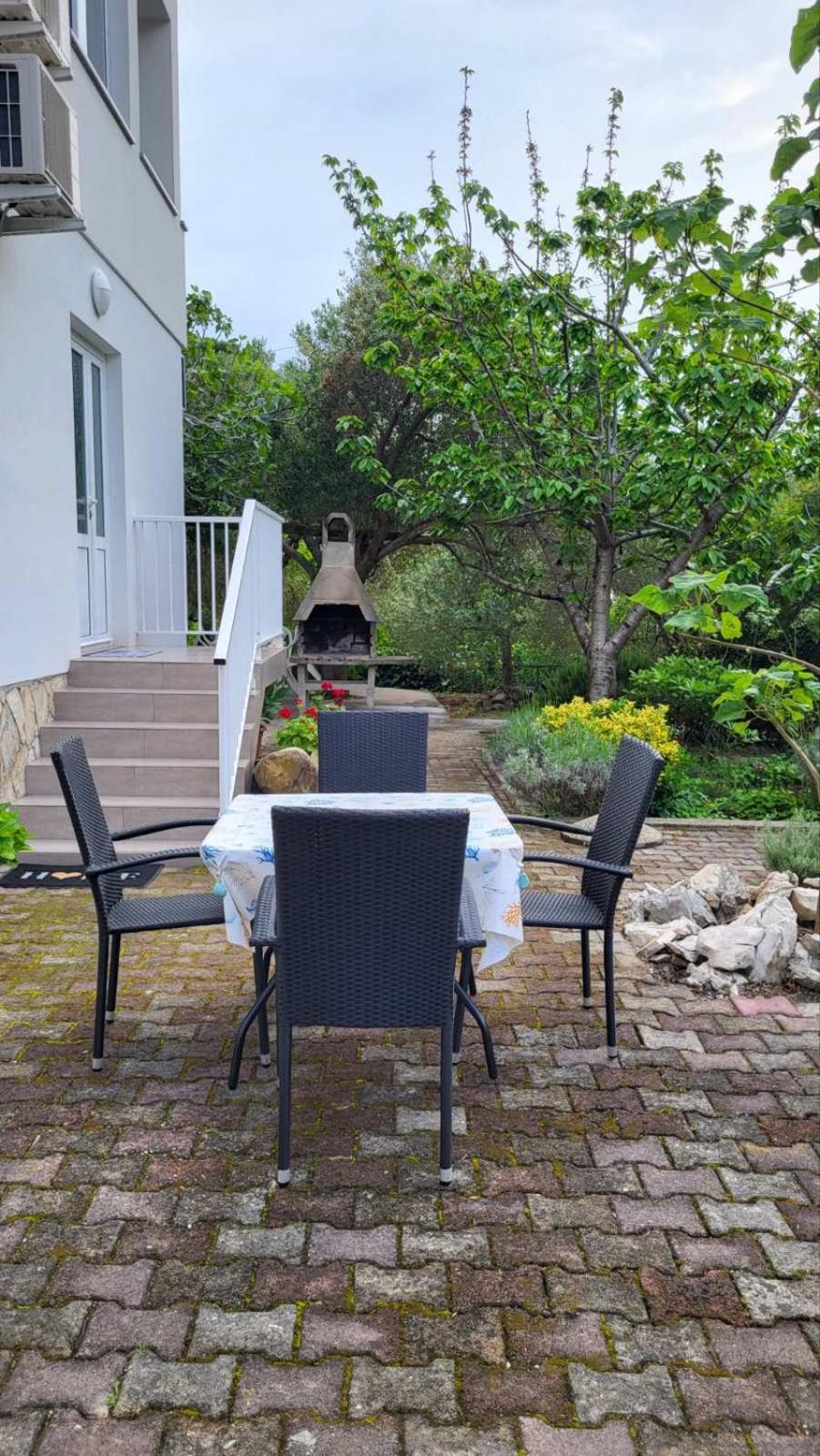 Apartman Padova Banjol Eksteriør billede